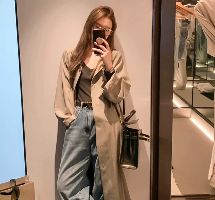 レディース ジャケット ワンピース 羽織 ロング 長袖 Vネック 襟付き 角襟 ストレート ベルト ポケット ハイウエスト 前開き 薄手 かわいい 大人可愛い シンプル カジュアル おしゃれ こなれ感 12,739円