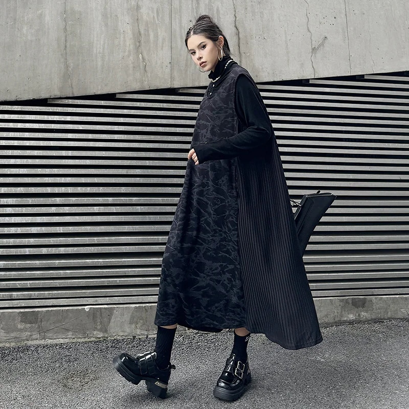 ノースリーブワンピース 皺ドッキング おしゃれ vネック 個性的なデザイン レディース 袖なしワンピース