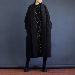 アウター コート レディース 冬 きれいめ 暖かい もこもこアウター ミモレ ロング 長袖 ボリューム袖 萌袖 Vネック BIGシルエット ワイド Iライン 前開き 飾りボタン 色展開 ブラック フリ 8,096円