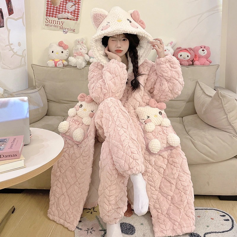 ナイトガウン女性の秋と冬の三層キルトプラスベルベット肥厚パジャマ冬コーラルベルベットホーム服