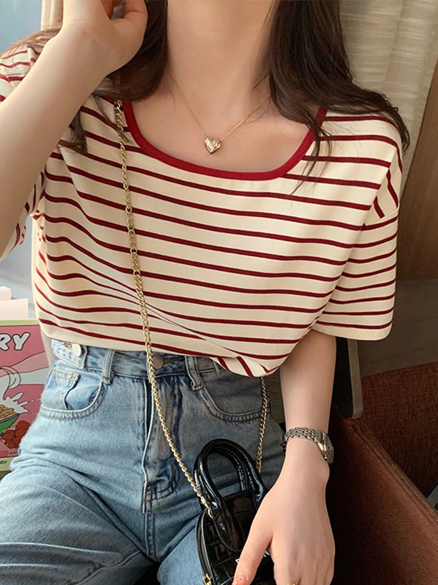 グリーンストライプTシャツ女性夏半袖新しい緩い薄い大きなネックスクエアネックブラウス綿ボディシャツ