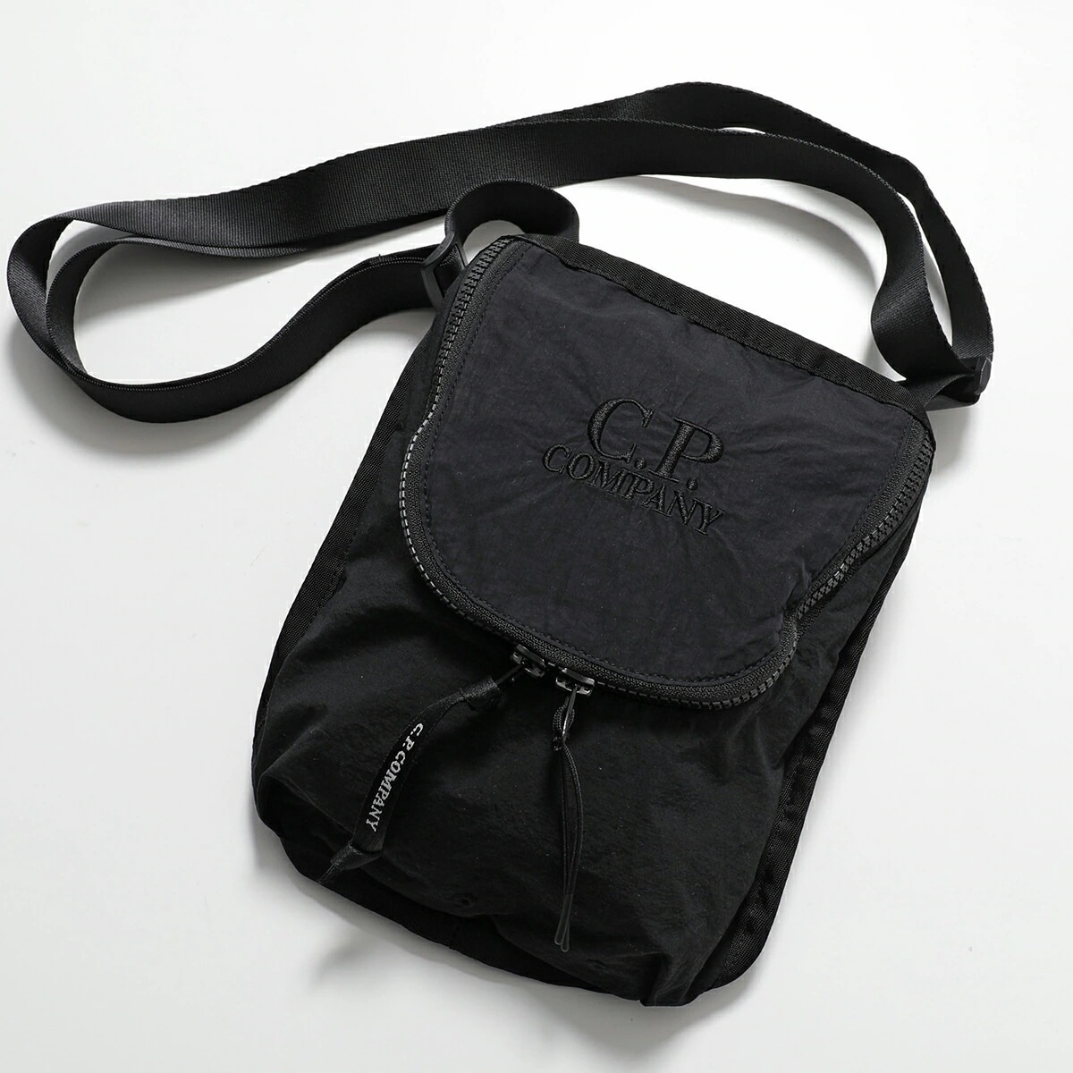C.P.COMPANY シーピーカンパニー ショルダーバッグ 18CMAC049A 110188G メンズ ロゴ刺繍 クロスボディ ガーメントダイ 撥水 鞄 999 【mega】