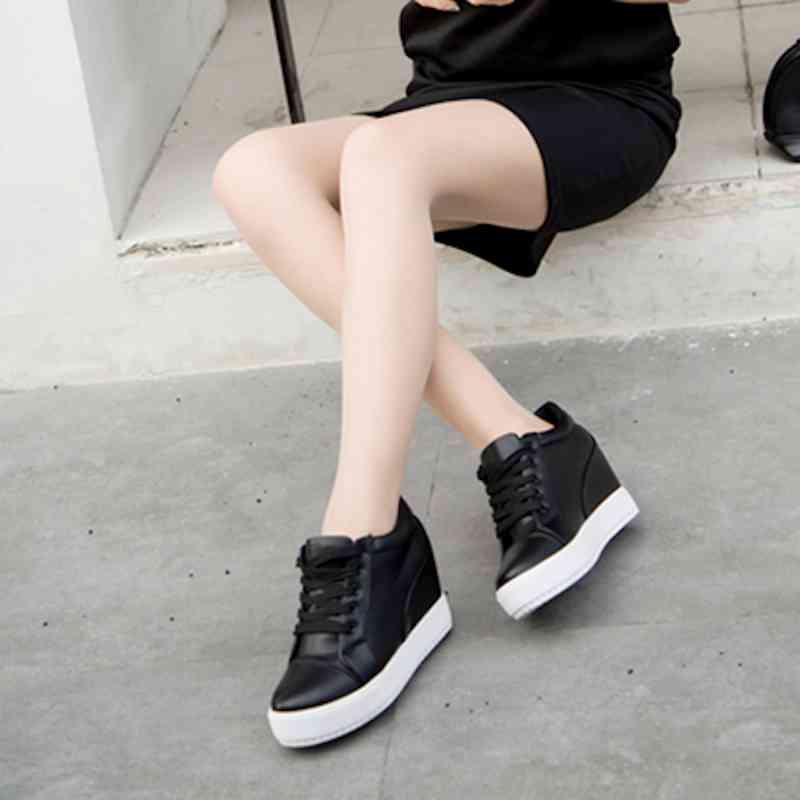 スニーカー レディース 白 軽量 かわいい 4E 秋 厚底 疲れない 歩きやすい 人気 5E 黒 3E キャンバス おしゃれ 春 シューズ 冬 ブランド 靴 新作 24.5 雪道 スリッポン 幅広 キ