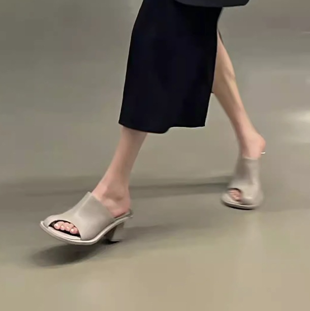 レディース サンダル ミュール ハイヒール 太ヒール チャンキーヒール スクエアトゥ 美脚 脚長 オープントゥ かわいい 大人可愛い きれいめ シンプル カジュアル 上品 おしゃれ かっこいい