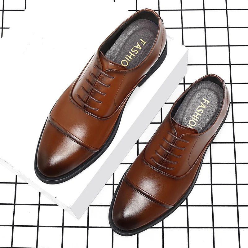 かかとの高い男性用ビジネスフォーマルシューズ3ジョイントメンズシューズロートップ中空レースアップカジュアルレザーシューズ
