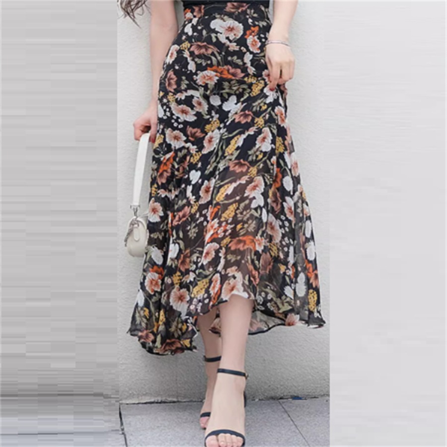 ロングスカート ロング丈 マキシ丈 フレア Aライン ハイウエスト 透け感 シースルー 薄手 かわいい 大人可愛い きれいめ シンプル カジュアル 大人 上品 おしゃれ お洒落 レトロ