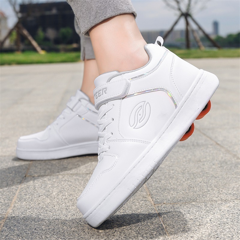 かっしゃくつ Heelys 子供用シューズ軽量で通気性手動二輪大人用ウォーキングスライド男の子女の子夏学生取り外し可能