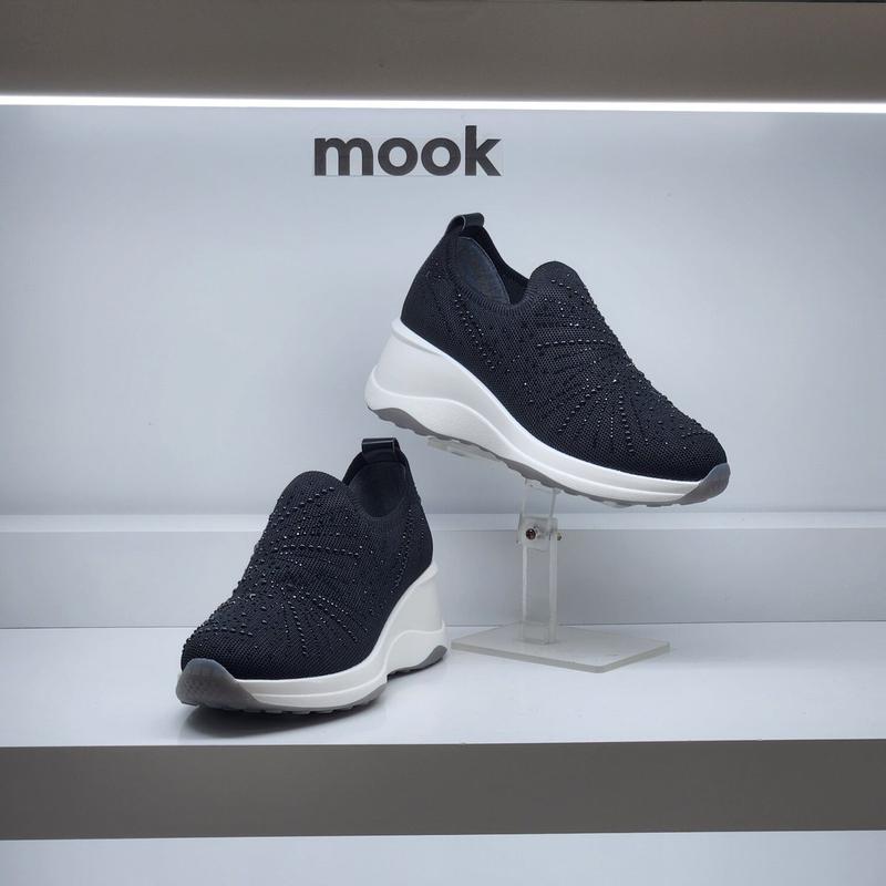 女性ストーンポイントニットスパンデックススニーカー 422301 UA TZFY1SD