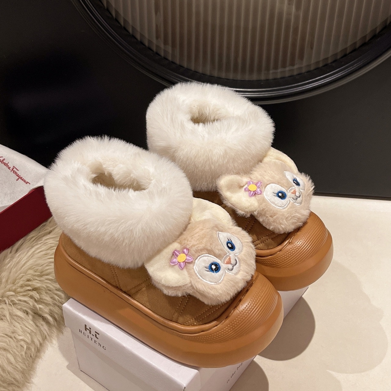 漫画かわいい東北毛皮一体型スノーブーツ女性用2024秋冬新作厚底ベルベット滑り止めコットンシューズ