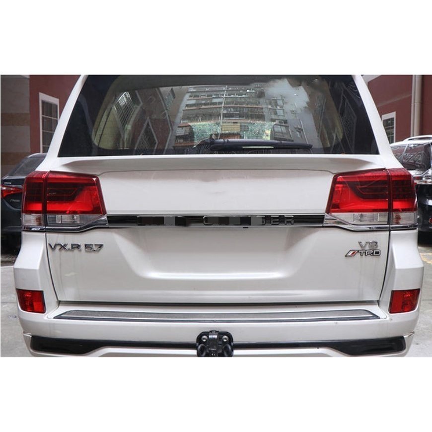 LED リア ガーニッシュLAND CRUISER ランドクルーザー200 後期専用　テールゲットガーニッシュ　外装 パーツ ドレスアップ　ブラック 8,701円