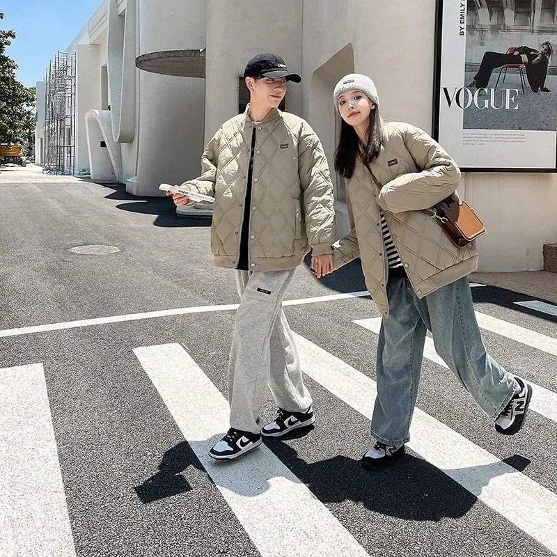 最低価格保証！ダウンジャケット ノーカラー レディース ダウンコート 中綿ジャケット 男女兼用 ペア お揃い シンプル キルティングコート 中綿コート コーデ メンズ 服 V355