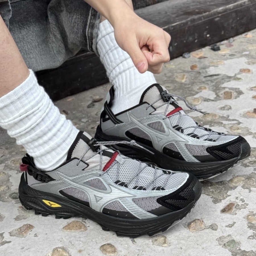 日本未入荷 Racer レーサー トレイル スカイグレー 男女兼用スニーカー Trail SE V2 Grey Black D1GH261204