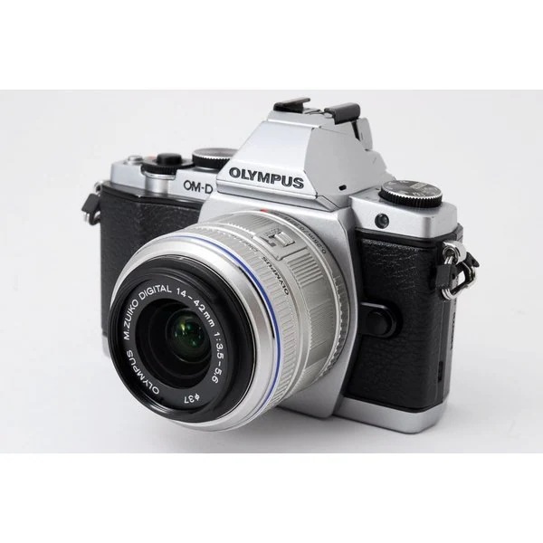 【中古】オリンパス OLYMPUS OM-D E-M5 シルバー レンズセット 美品 SDカードフラッシュ付き
