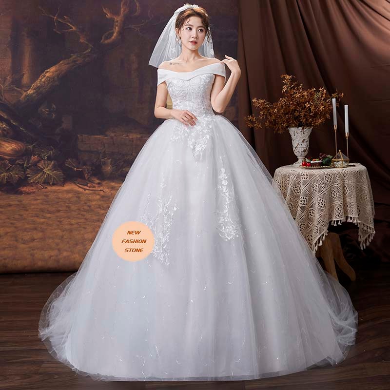 ウェディングドレス 袖あり 立ち襟 スパンコール キラキラ 素敵 キレイめ 花嫁ドレス 結婚式ドレス トレーンドレス バックリボン オシャレ 海外挙式 披露宴