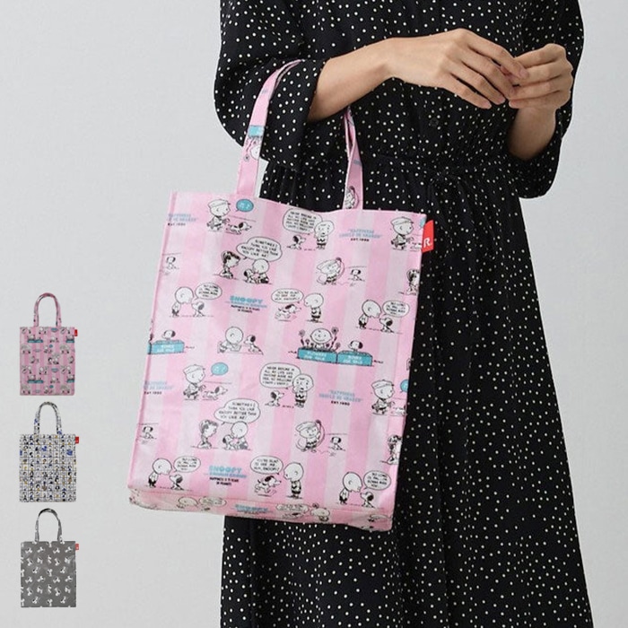 ピーナッツ ラミネート トートバッグ スヌーピー トート レディース 軽い 軽量 A4 雨の日 通勤 通学 縦型 肩掛け 肩かけ 縦長 マチあり 自立 おしゃれ バッグ レッスンバッグ 習い事