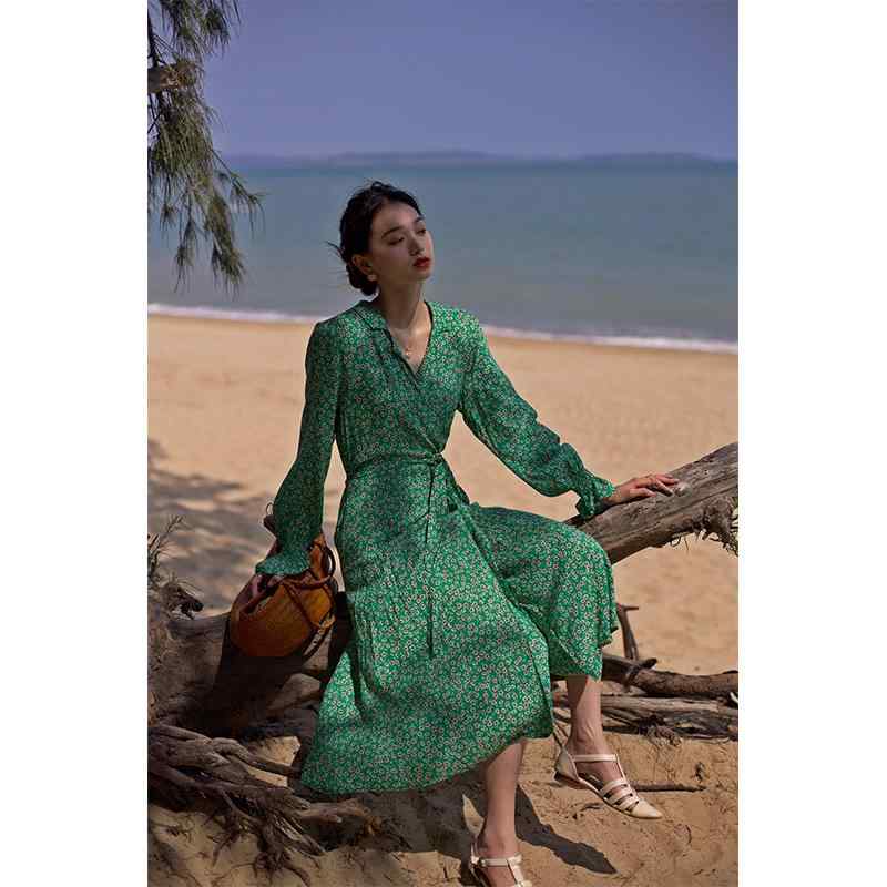 【送料無料】レディース ファッション オシャレ カワイイ シンプル 大人カワイイ 大きいサイズ フレンチ フローラル ベル スリーブドレス スーツ Vネック ミドル丈 ワンピース グリーン ブレイク