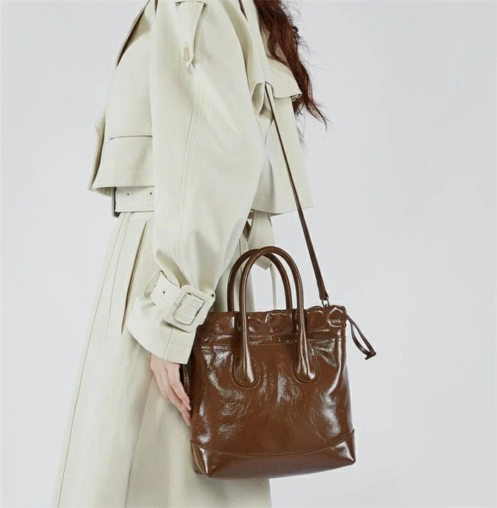 本革 ミニショルダーバッグ 2way レディース 小さめ レザーバッグ 斜めがけバッグみにハンドバッグ 軽量 ミニバッグ 大人 肩掛けバッグ ミニショルダーバッグ 本革バッグ 革 かばん おしゃれ か