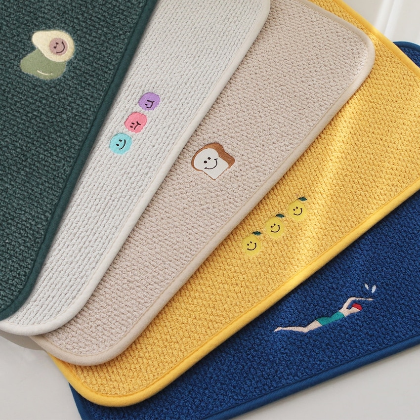 ウォッシャブルフーディー刺繍発マット 5種