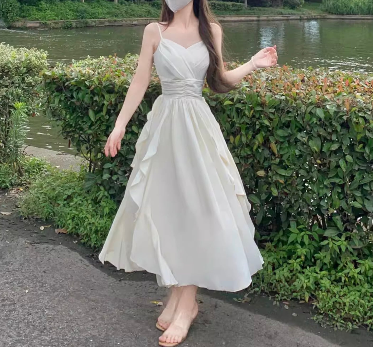 レディース ワンピース デート ワンピドレス キャミソールワンピース ロング ロング丈 袖なし ノースリーブ Vネック 襟なし セミフレア スリム 細身 切り替えデザイン フリル かわいい