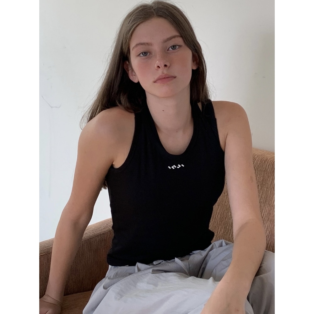 インアクティブレイヤードノースリーブブラック