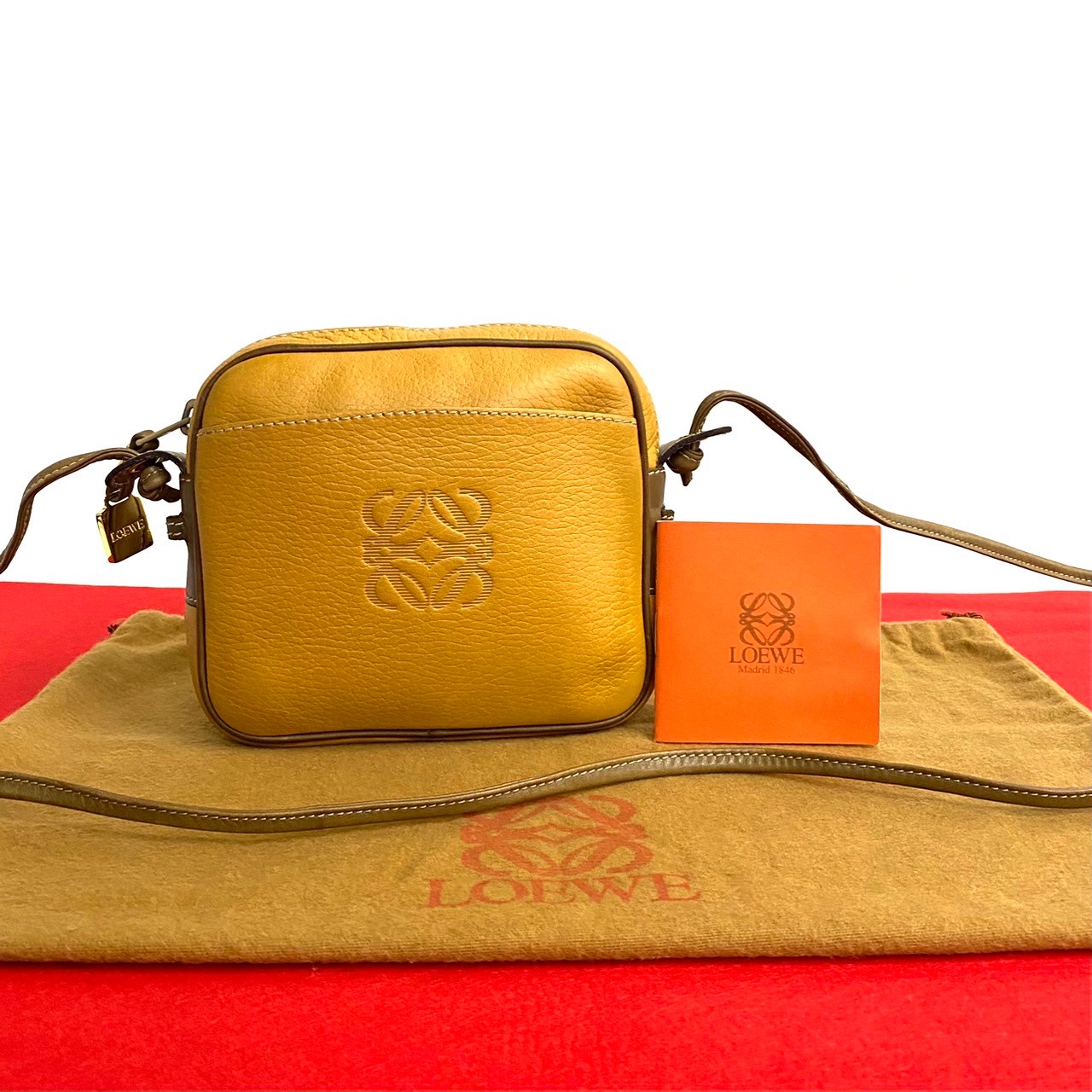 アナグラム ロゴショルダーバッグ レザー ブラウン 497-2