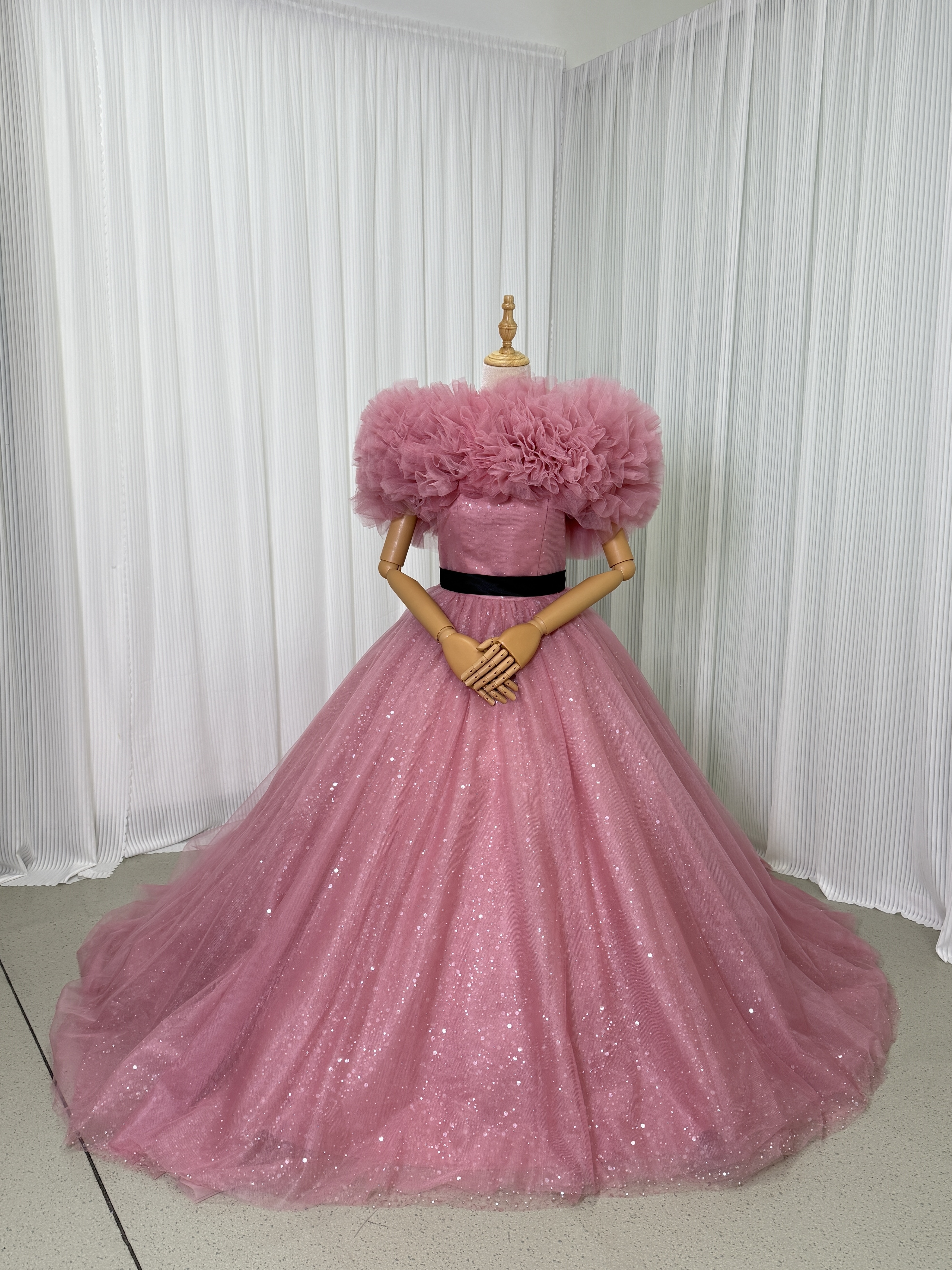 美品！ローズピンク カラードレス オフショルダー キラキラグリッターチュール ベルト チュールドレス 花嫁