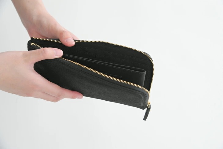 POMTATA (ポンタタ) HAK L Zip Long Wallet (black)