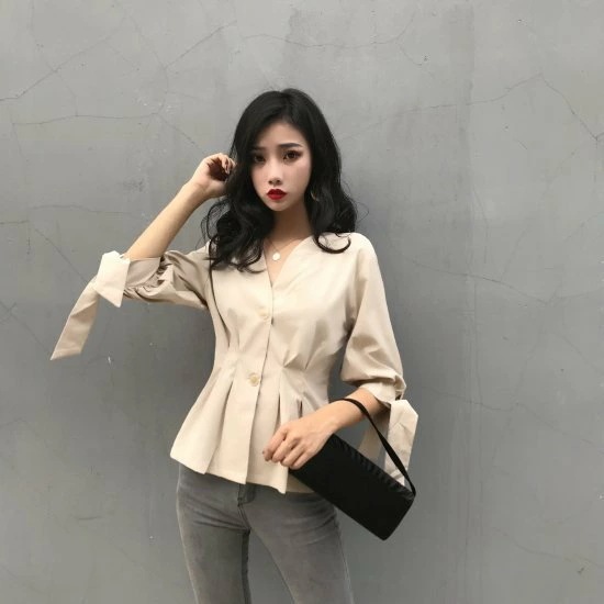 シャツレディース 大きいサイズ Vカットスリムボタンシャツ 春シャツ 新作シャツ トレンド 韓国デザイン 韓国ファッション オルチャン 春服 春新作 新作