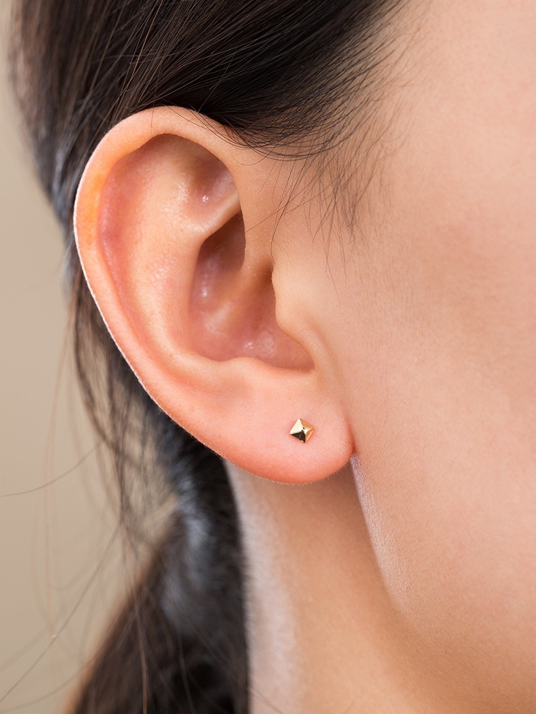 純粋な14kゴールドゴールドイヤリングのためのゴールドの小さなイヤリング反アレルギー耳のピアスカップル