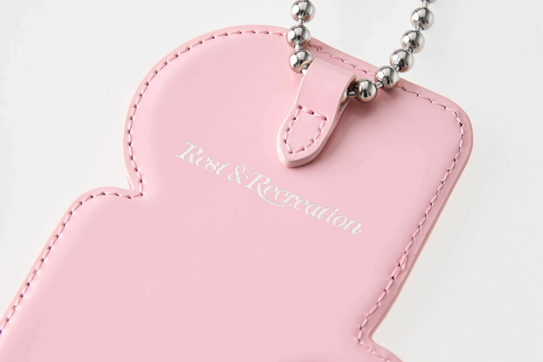 Qoo10 rest&recreation MIRROR CARD キーホルダー [