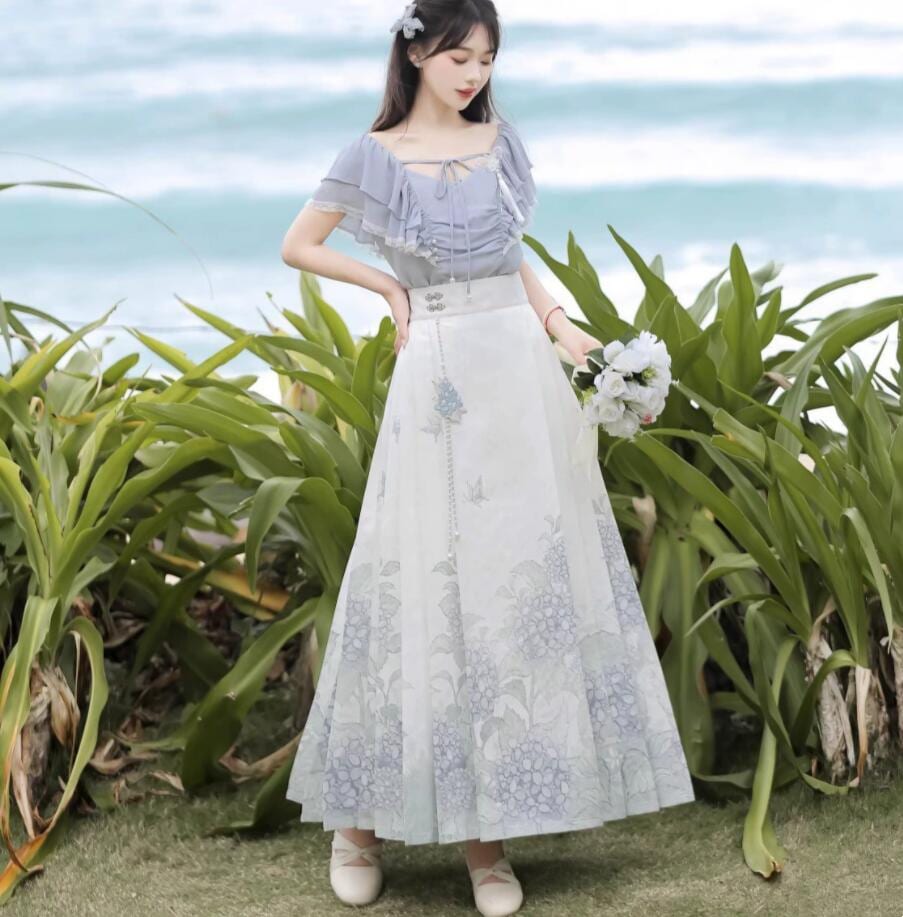 漢服 漢元素 コスチューム 2点セット スカラップ トップス 蝶柄 馬面スカート 改良版漢服 変身仮装レディース ハロウィン コスプレ衣装 レトロスカート 春夏秋 演出服 普段着 学園祭 文化祭 撮影