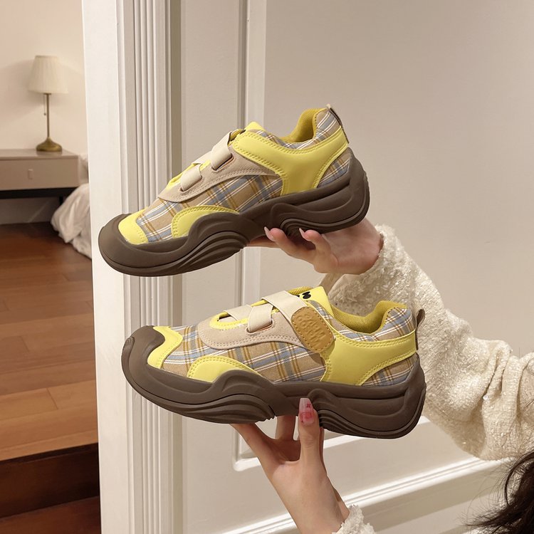 【急速出荷!】女性のためのニッチレトロベルクロリースニーカー2024多用途厚底カジュアルダッドシューズシングルシューズ