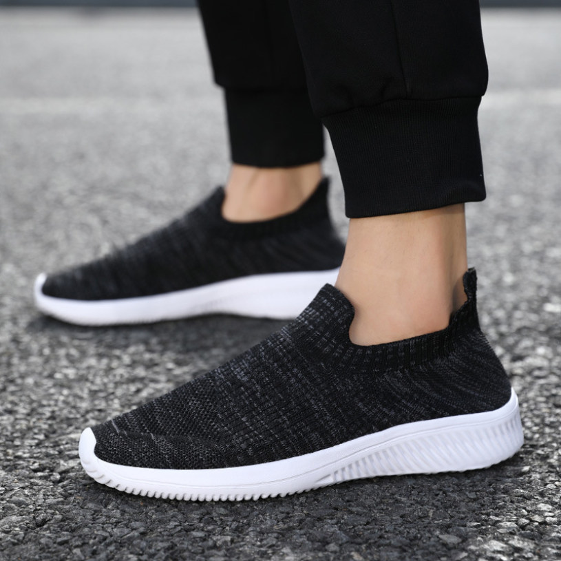 クーポン スニーカー カジュアルシューズ メンズ 厚底 白 おしゃれ 軽量 通気 滑り止め カッコイイ 通勤 通学 普段履き 休日 仕事 シンプル 疲れない ローカット 合わせやすい 高校生 大人 歩