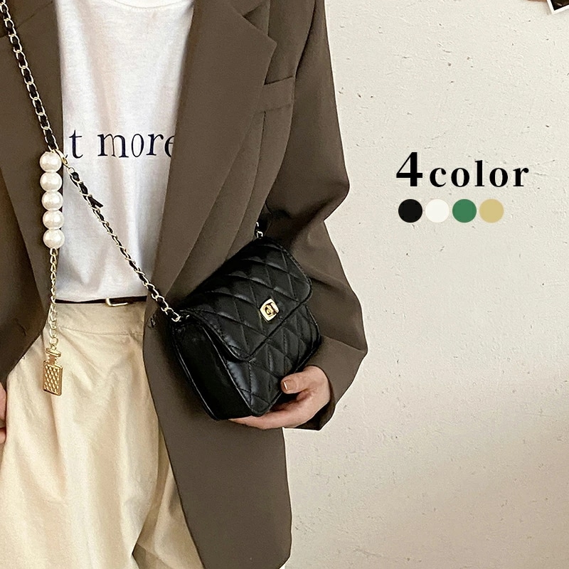 キルティングショルダーバッグ　ミニバッグ　パール　チェーン (T)