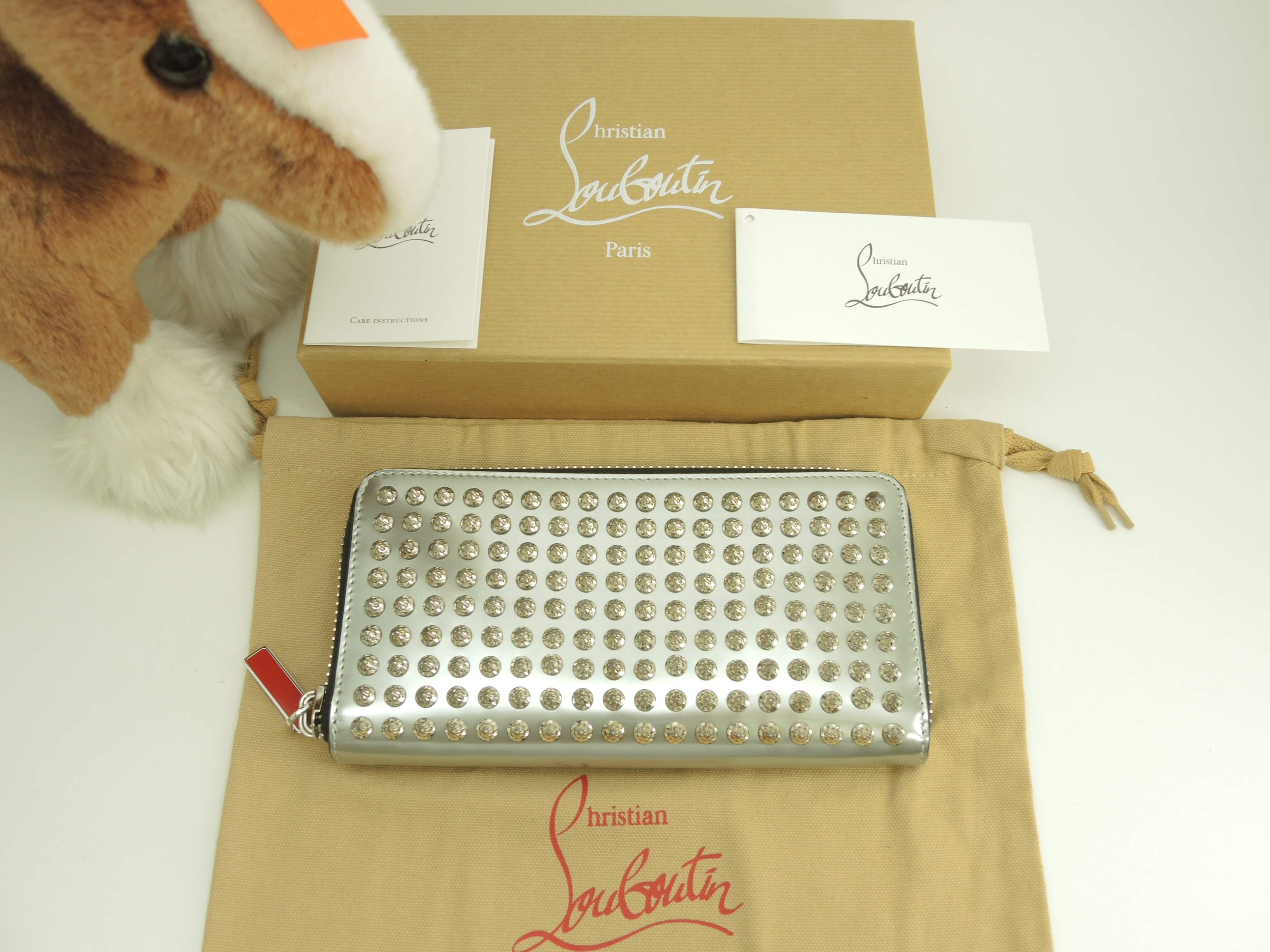 ロングウォレット パネトーネスタッズ レザー銀 ラウンドジップ長財布 未使用@ 5