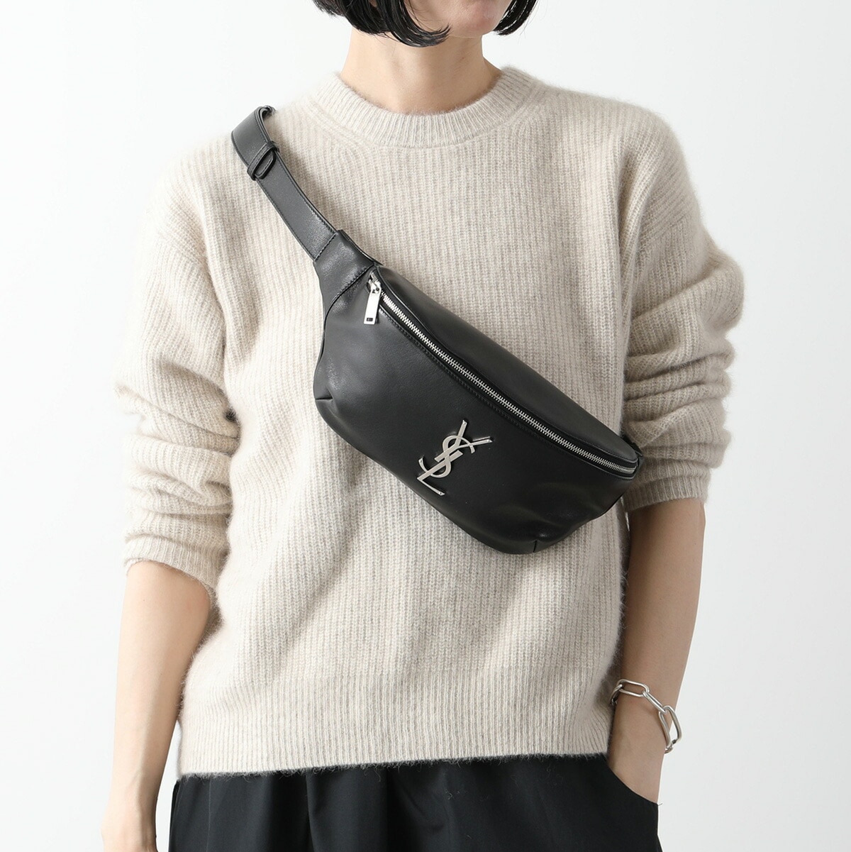 SAINT LAURENT サンローラン ボディバッグ CLAUDIUS 590076 03U0E レディース カサンドラロゴ レザー ロゴ 鞄 1000 59007603U0E1000