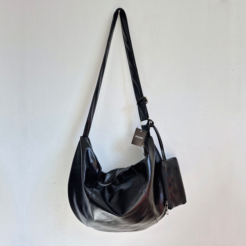 Lavine Half Moon Bag - やわらかクロスショルダー