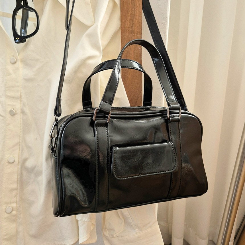 チェルト ミニマル シンプル ビンテージ レザー カジュアル ポケット ショルダーバッグ