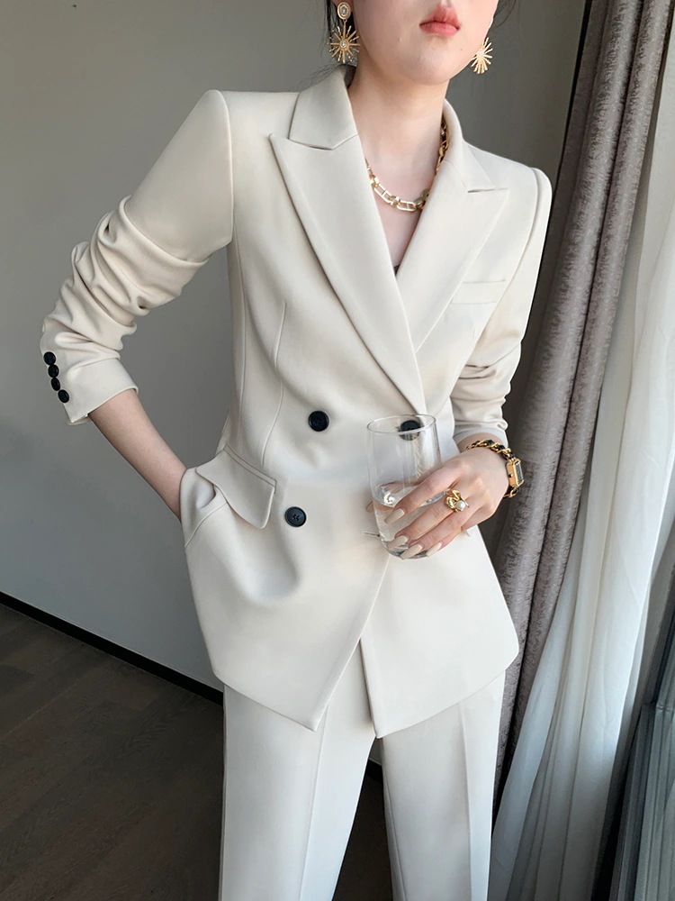 【今季トレンド】ベージュのブレザーの韓系スーツ セットアップ 通勤 入園式 入学式 卒園式 OLオフィス ビジネス フォーマル レディースファッション