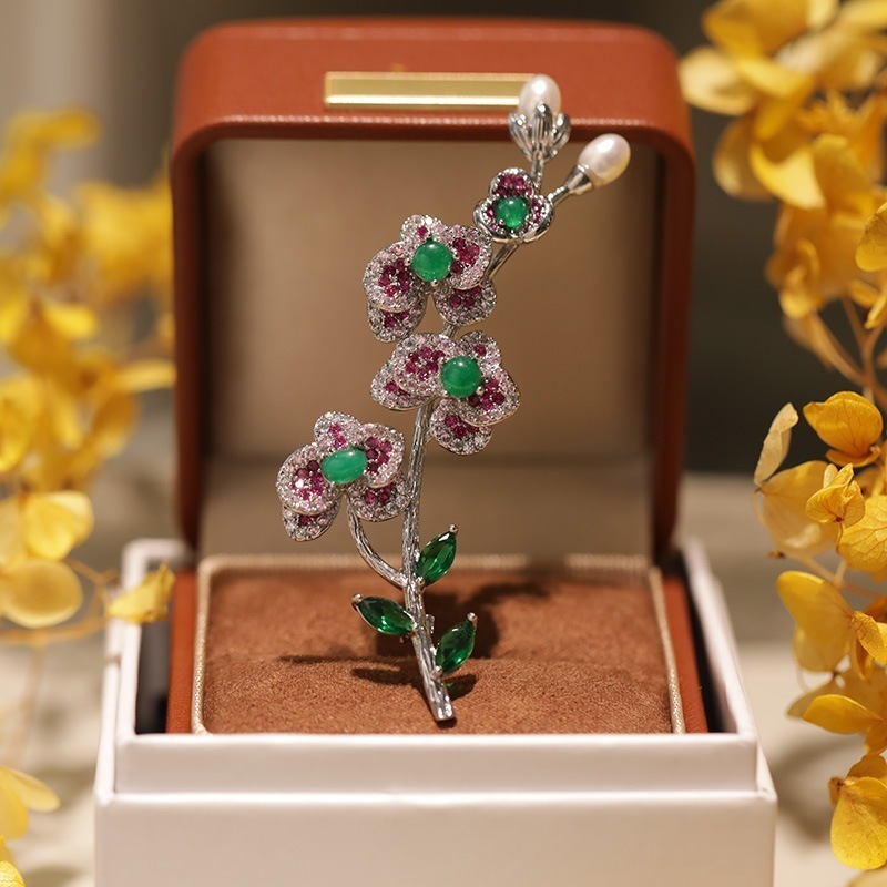 西涼妃子が開発した高級手工芸天然瑪瑙淡水真珠梅の花ブローチギフト