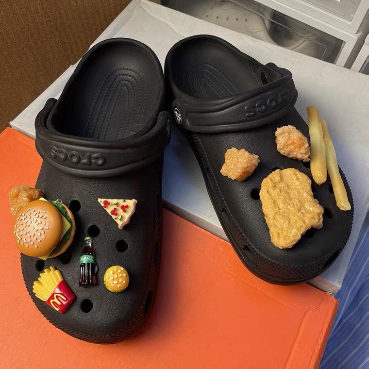 11点セット サンダル デコレーションピン チャームズ ジビッツ エムアンドエムズ ポテト ナゲット 食べ物 可愛い かわいい おもろい キャンディーベア 飴