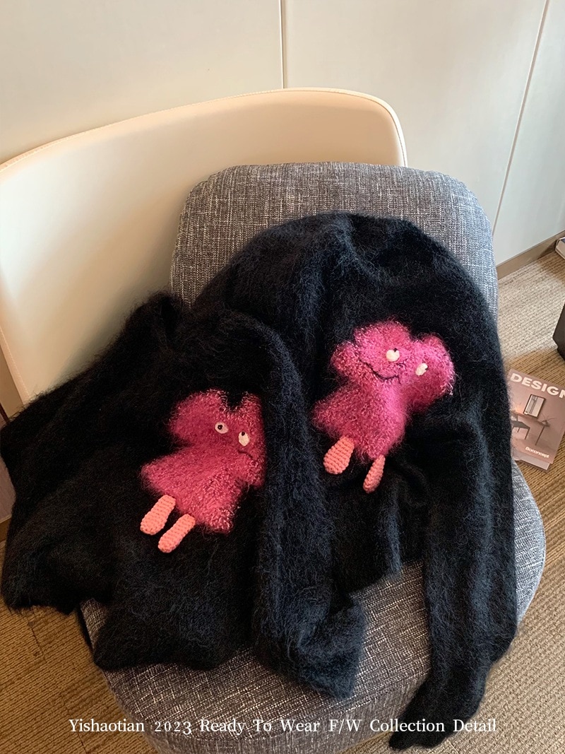 レイジースタイルブラックリトルモンスターラウンドネックセーターレディースソフトワックスシー2023秋甘くて年齢を軽減するシックなニットトップ