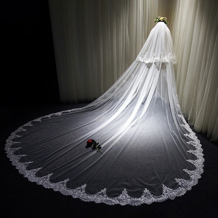 ウェディングベール ロングベール 結婚式用ベール 花嫁 ブライダルベール ウエディングベール 二次会 コーム付き マリアベール ウェディングドレス ウェディング小物 披露宴 パーティー 豪華 白 オフ