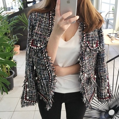 アウター ジャケット 長袖 前開き ポケット ノーカラー デザイン ボタン トリム 美ライン ニュアンス ポケット カラバリ ドラマチック モノトーン かわいい 大人可愛い きれいめ シンプル