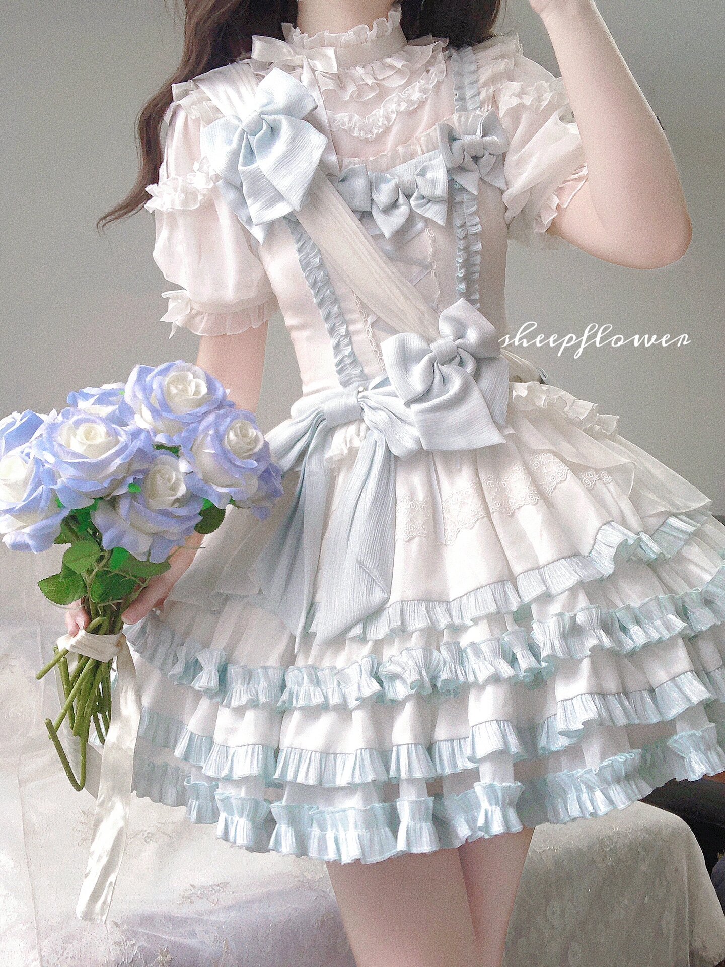 コスプレドレスロリータスカートワンピース青と白のスウィートロリータドレスセット可愛いロリータリボンふわふわプリンセスドレス 8,057円