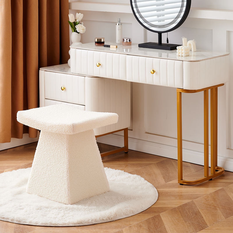 新しいフランス式化粧ベンチは 材質が良く 異臭がなく 荷重力が強く 4色から選ぶことができ ベストセラー商品です！