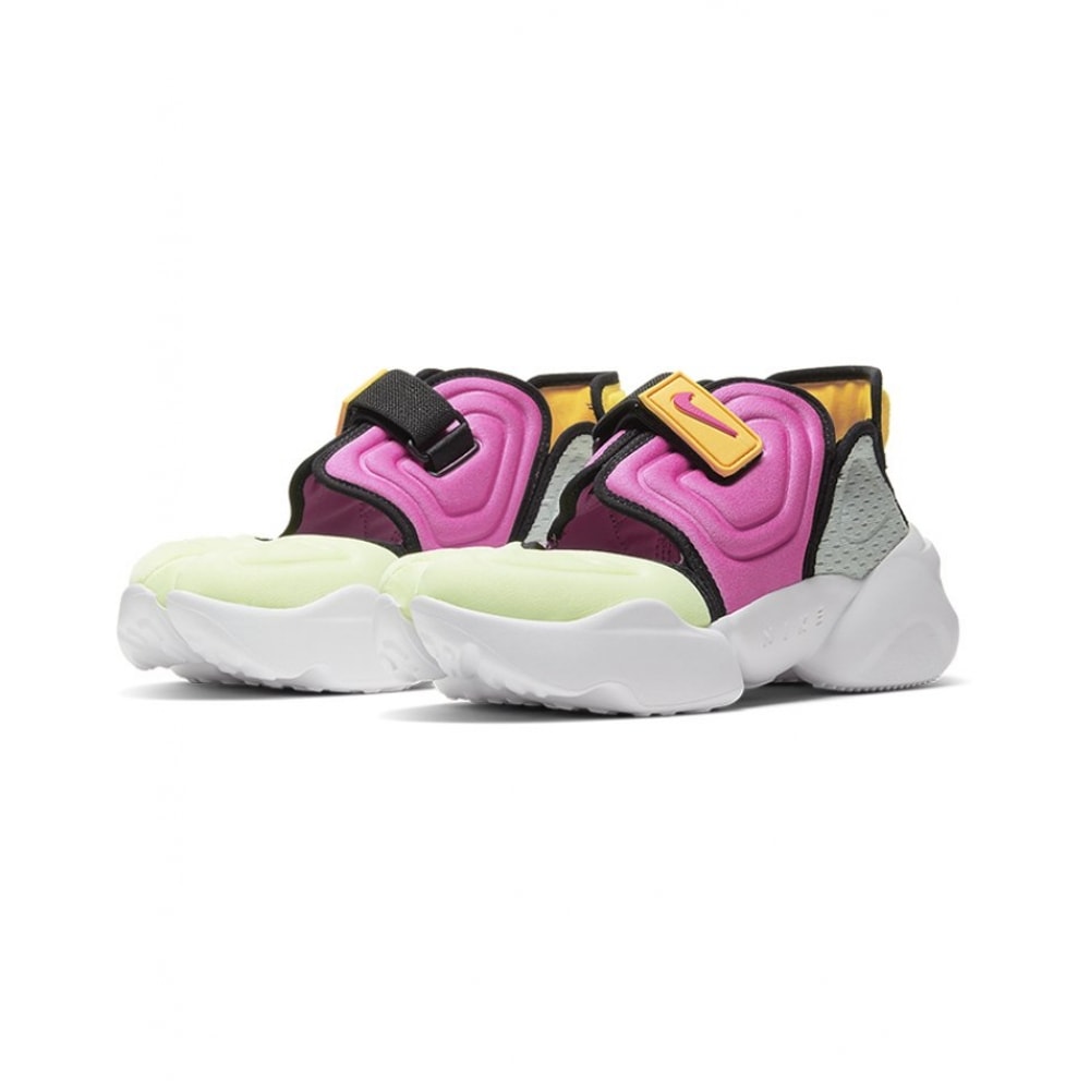 Nike アクアリフトウィメンズボルトピンク
