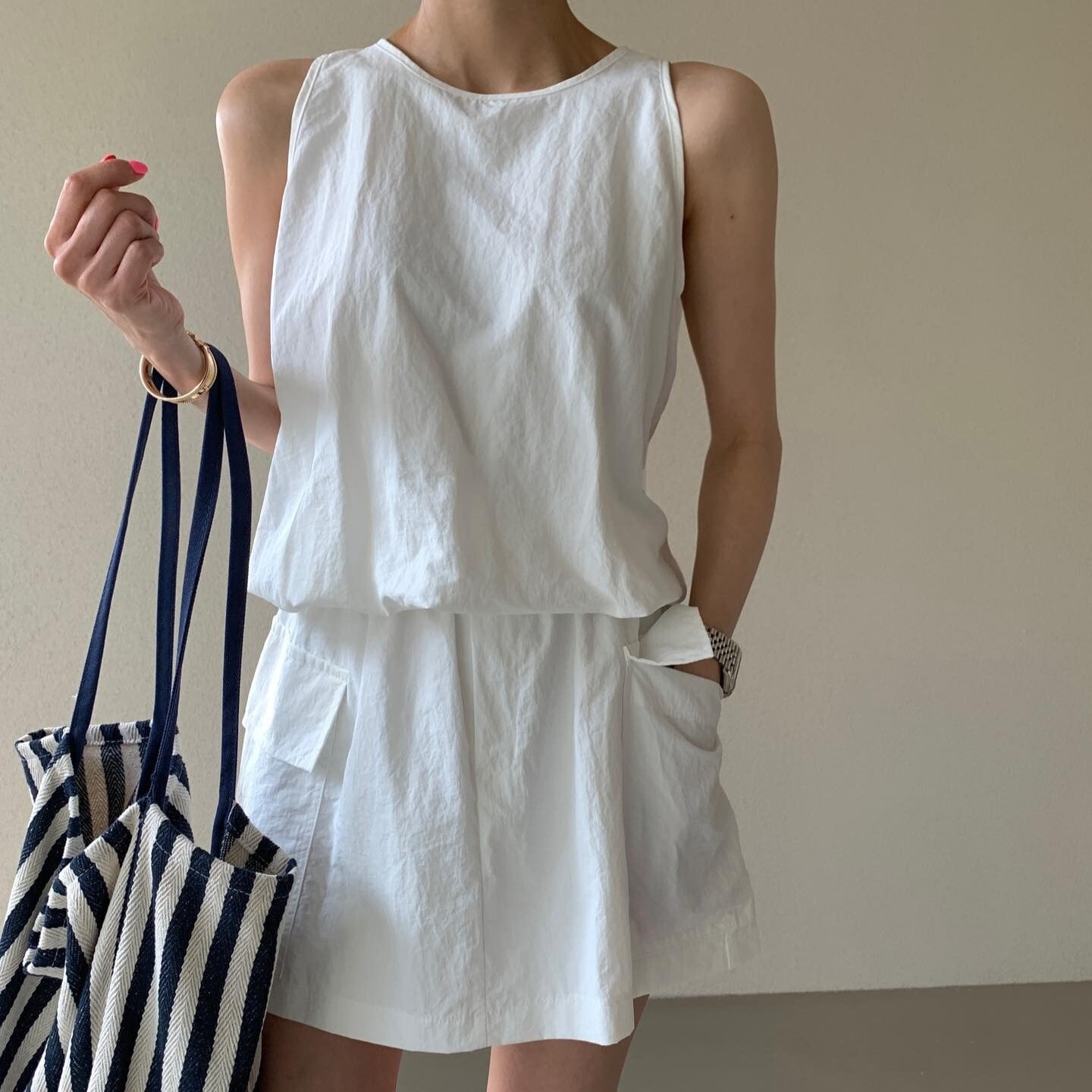 スカート トップス セットアップ レディース ミニスカート ミニ ショート 膝上 袖なし ノースリーブ ラウンドネック ワイド フレア ストレート セパレート ファスナー ポケット 透け感