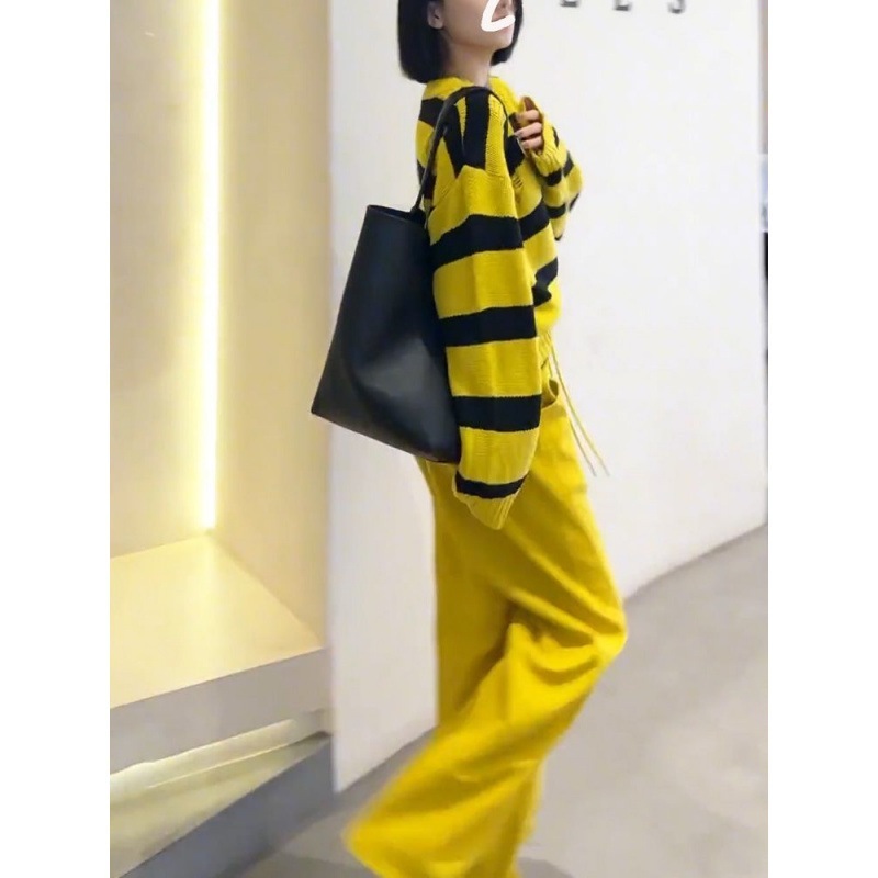 ハイエンドのカスタマイズ-黄色のストライプのセーターファッショナブルでスタイリッシュなスポーツウェア早春のスウェットシャツスーツの完全なセットカジュアルな服装