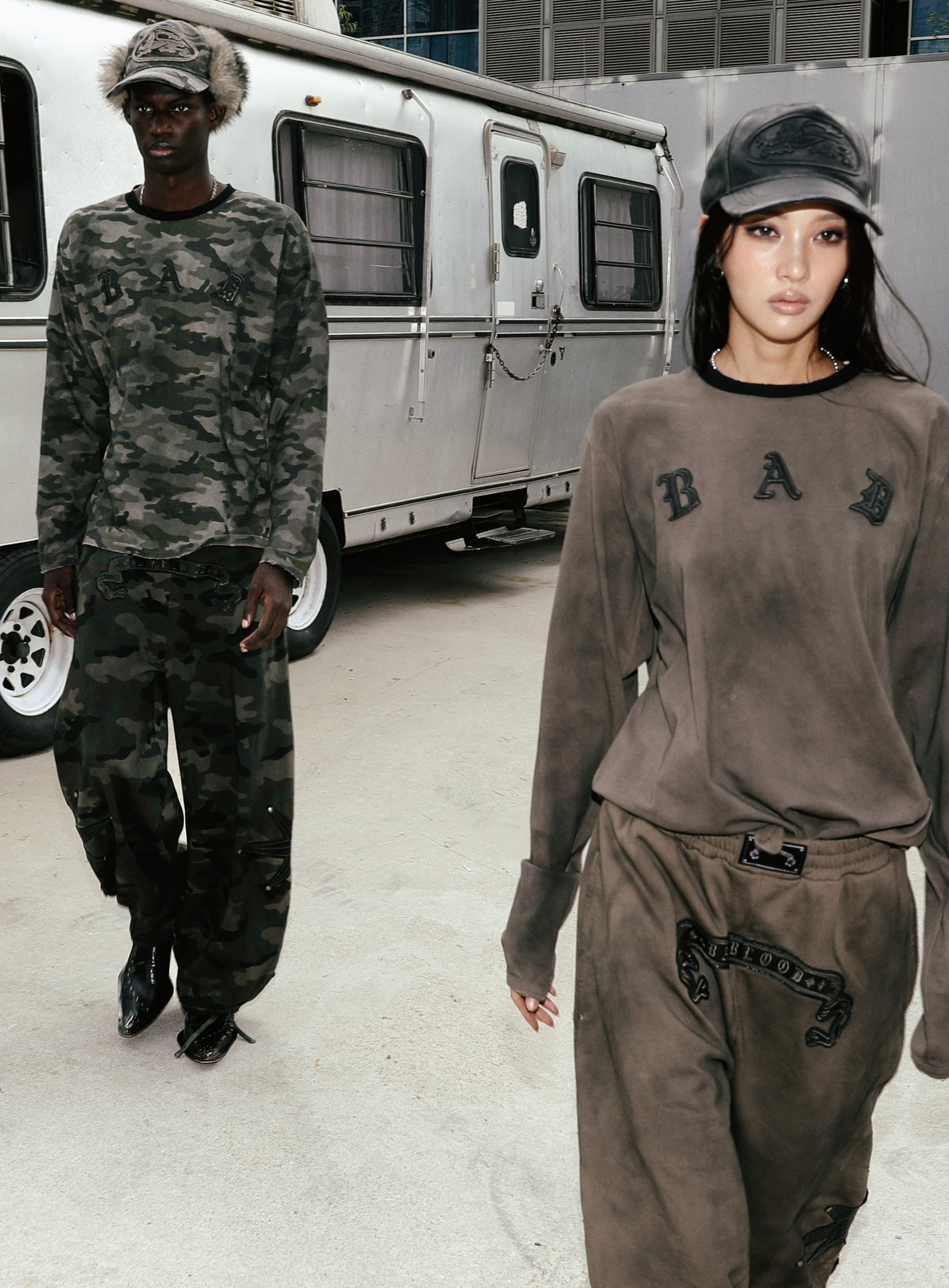 【BADBLOOD】 25FW COSMO PATCH 2 WAY CURVED JOGGER TROUSERS : 2COLORS